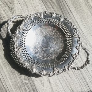 Old English reproduction Wm.a.Rogers.  Grapevine silver plate dish.